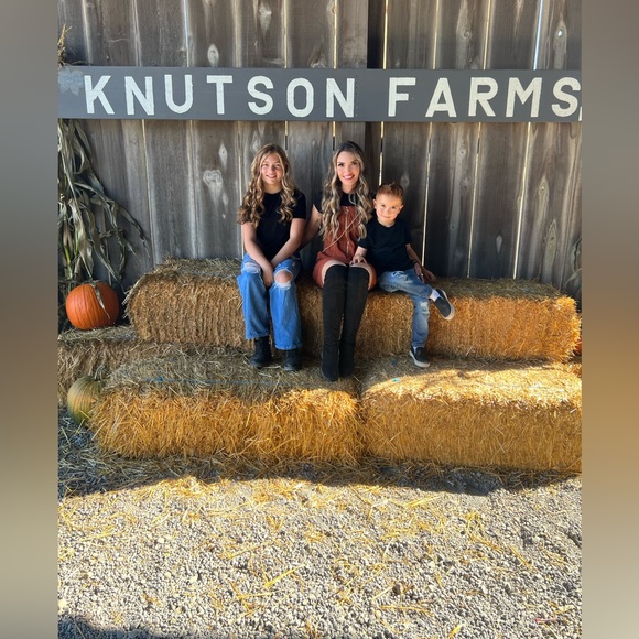 Meet your Posher, Trisha - Picture 9 of 15